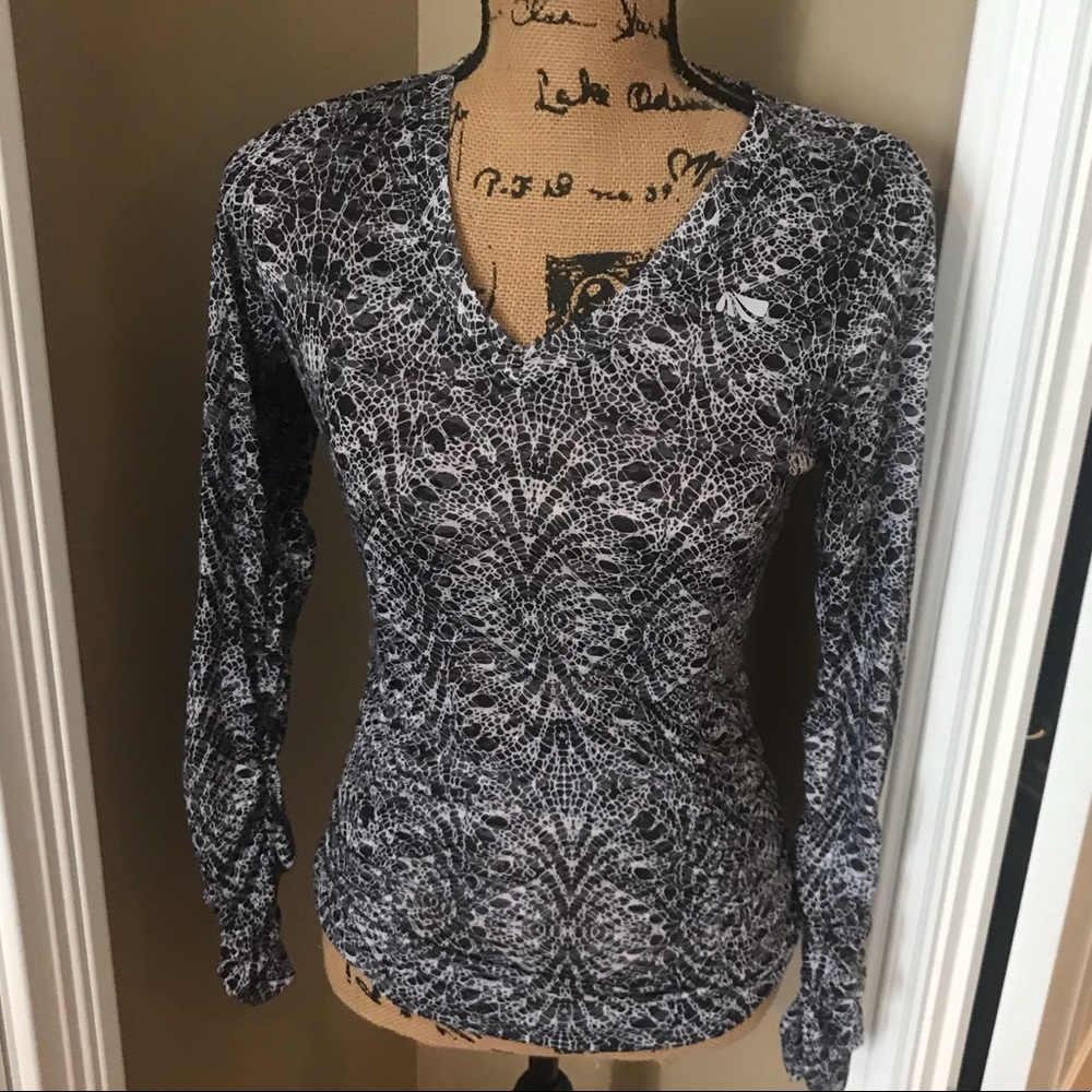 Marika yoga shirt